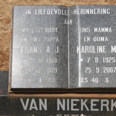 NIEKERK Frans A.J., van 1919-1979 &amp; Karoline M. 1925-2007