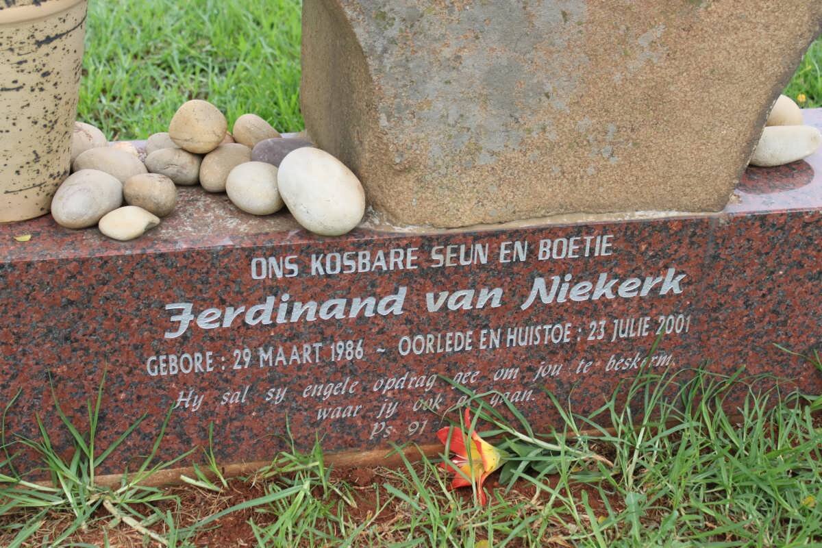 NIEKERK Ferdinand, van 1986-2001