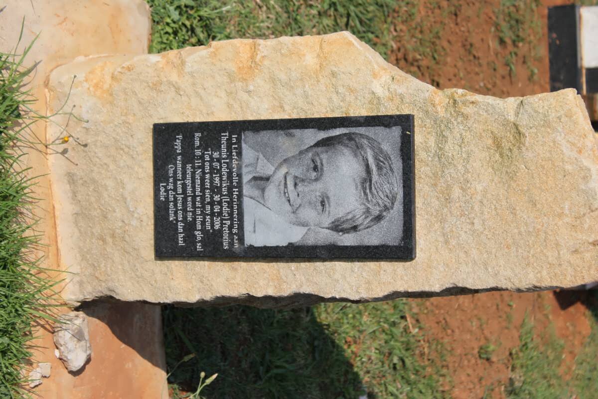 PRETORIUS Theunis Lodewikus 1997-2006