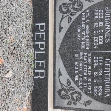 PEPLER Abram Johannes 1931-2004 &amp; Magdalena Gertruida 1934-1983