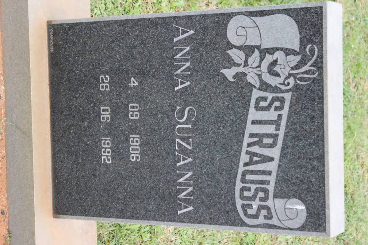 STRAUSS Anna Suzanna 1906-1992