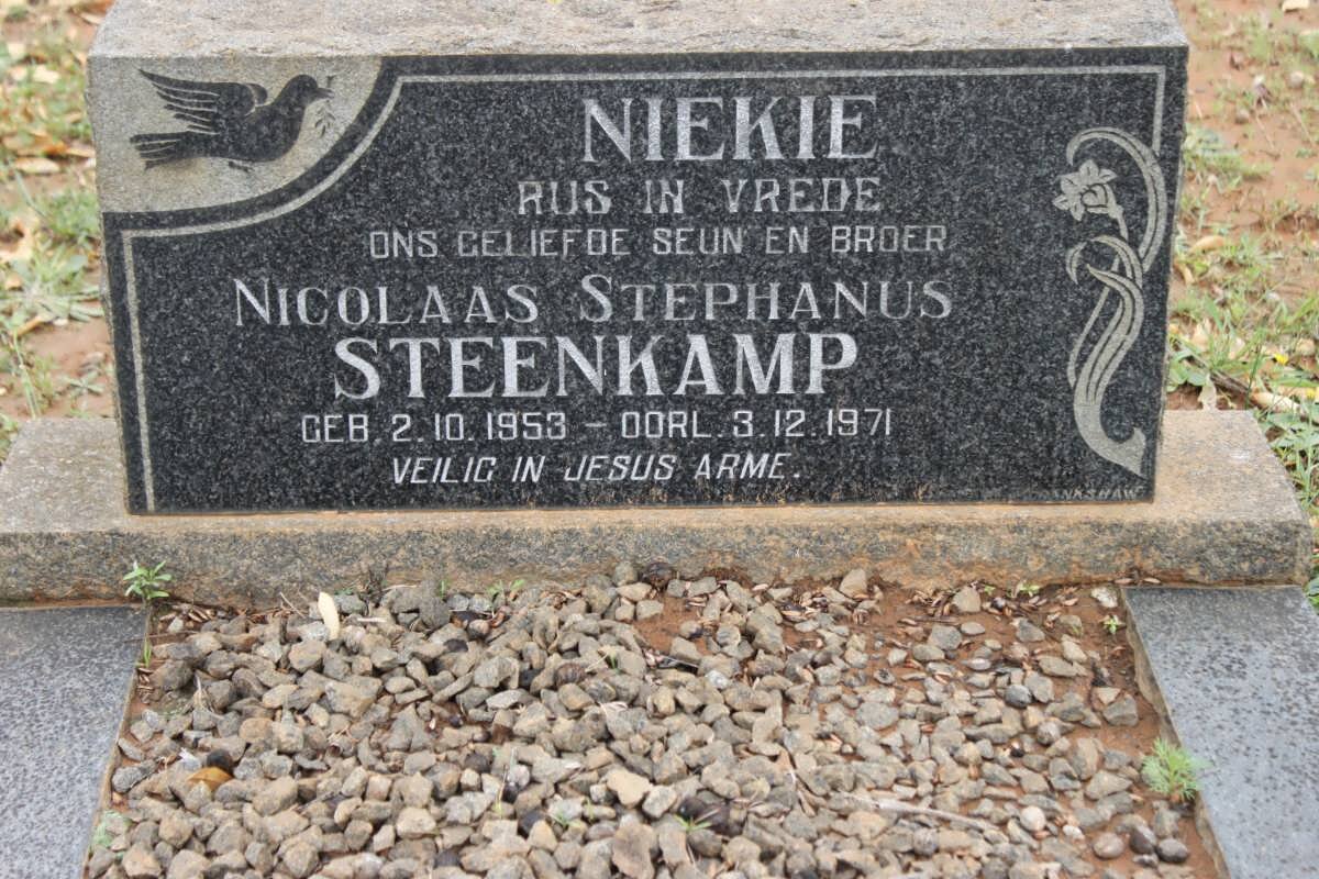 STEENKAMP Nicolaas Stephanus 1953-1971