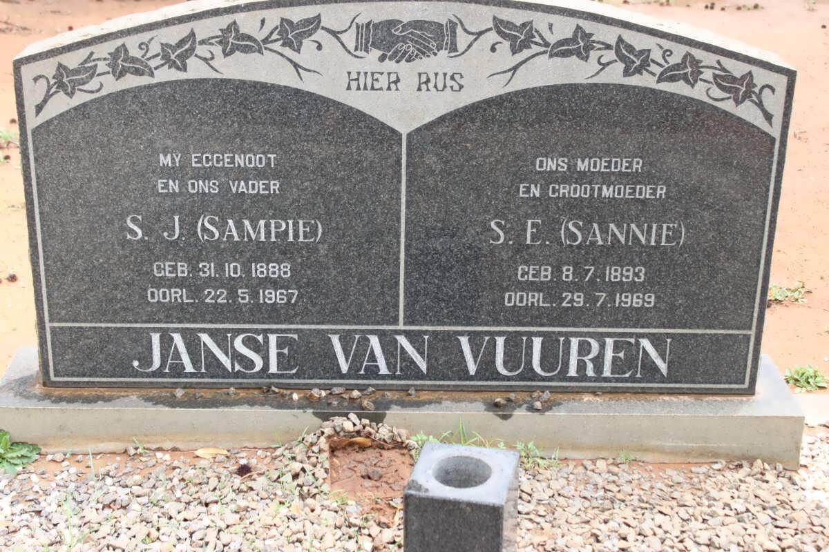 VUUREN S.J., Janse van 1888-1967 &amp; S.E. 1893-1969