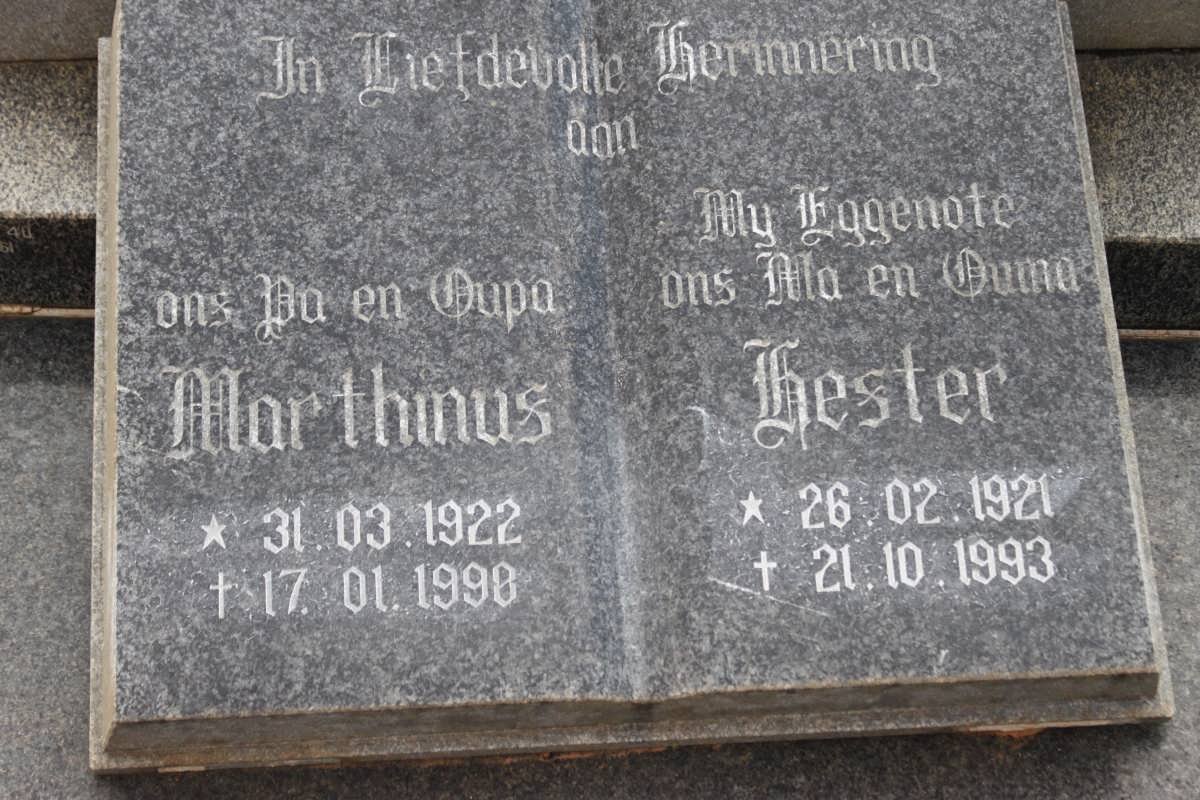 ? Marthinus 1922-1998 &amp; Hester 1921-1993