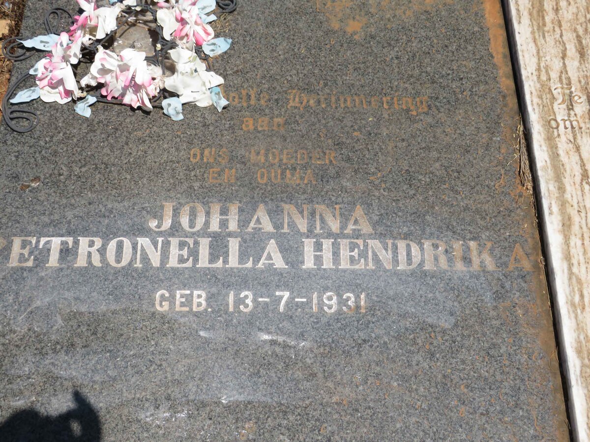 ? Stephanus Daniel Jacobus 1930-1994 & Johanna Petronella Hendrika 1931- _3