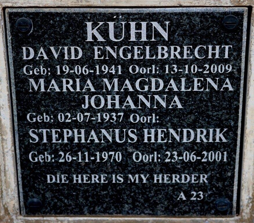 KUHN David Engelbrecht 1941-2009 &amp; Maria Magdalena Johanna 1937- :: KUHN Stephanus Hendrik 1970-2001