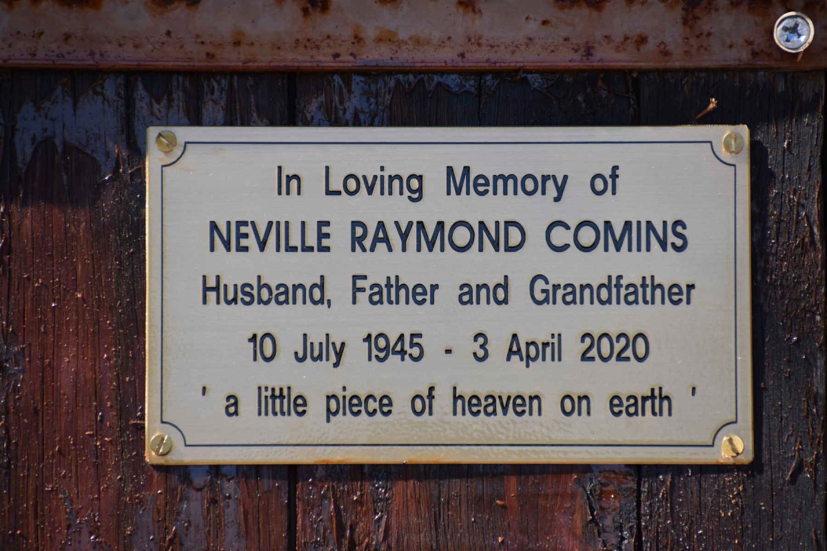 COMINS Neville Raymond 1945-2020
