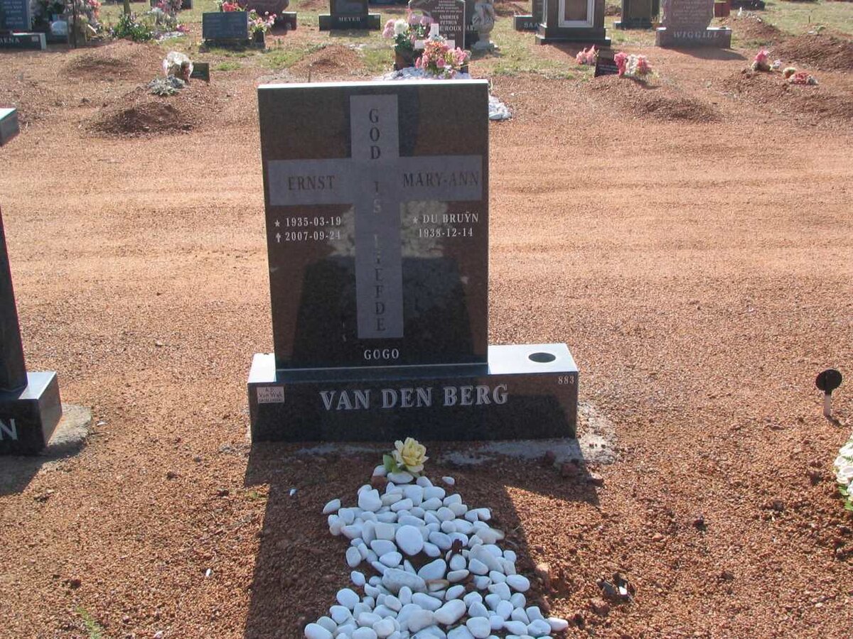 BERG Ernst, van den 1935-2007 &amp; Mary-Ann DU BRUYN 1938-