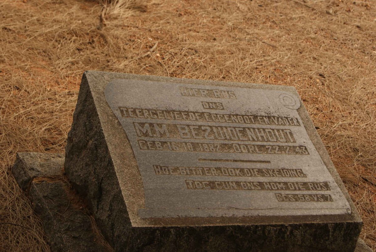 BEZUIDENHOUT M.M. 1882-1943