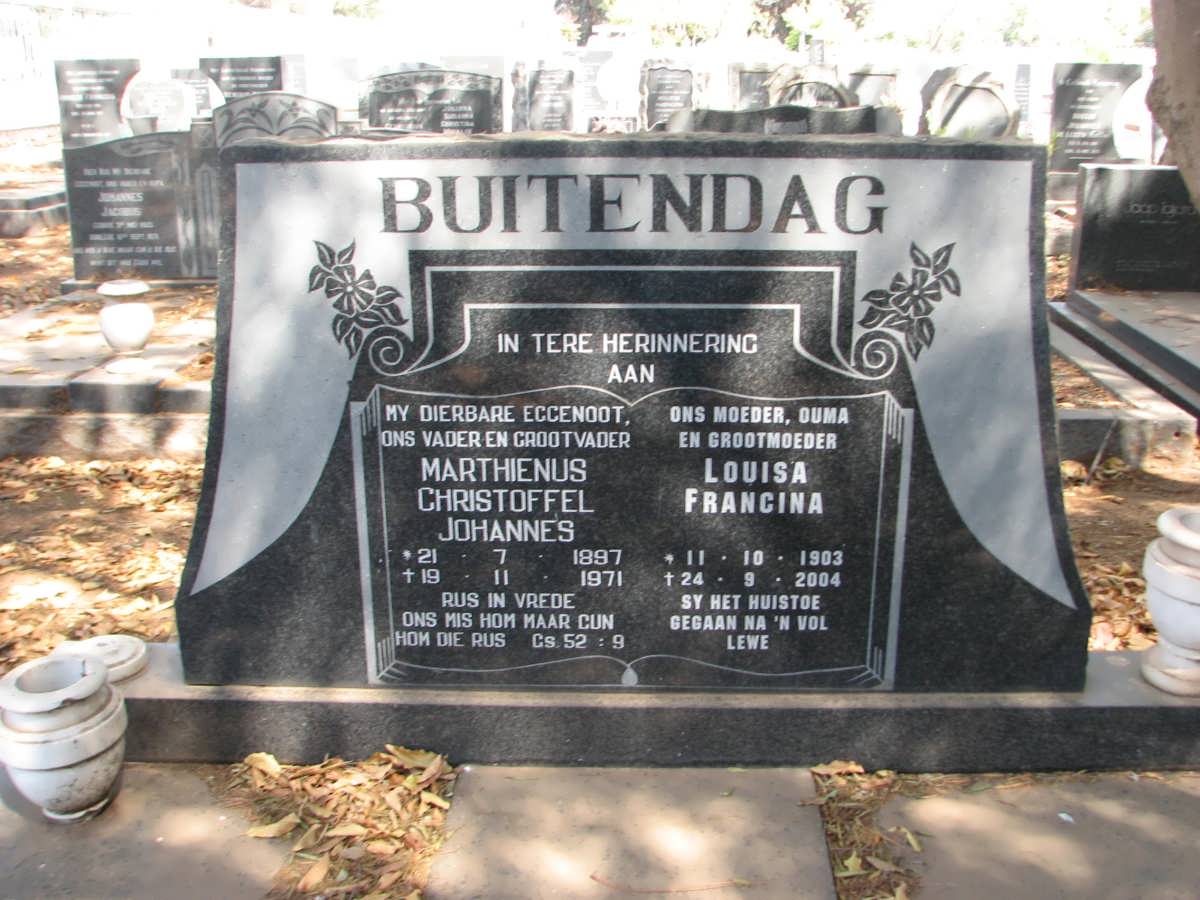 BUITENDAG Marthienus Christoffel Johannes 1897-1971 &amp; Louisa Francina 1903-2004