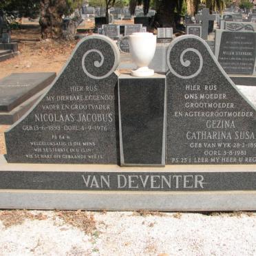 DEVENTER Nicolaas Jacobus, van 1893-1976 &amp; Gezina Catharina Susara VAN WYK 1897-1981