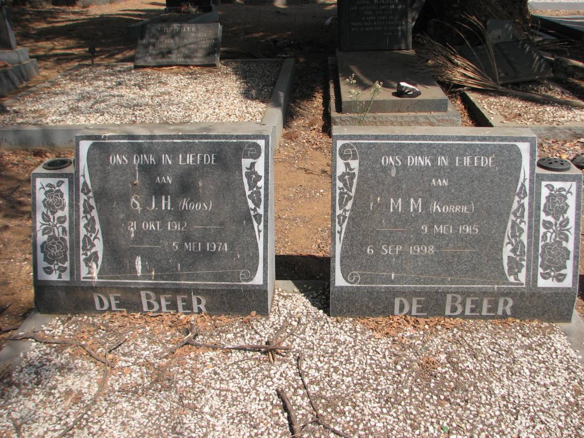 BEER S.J.H., de 1912-1974 &amp; M.M. 1915-1998