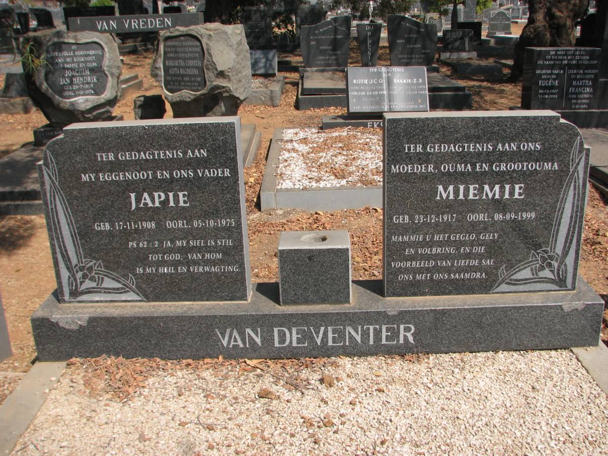 DEVENTER Japie, van 1908-1975 &amp; Miemie 1917-1999