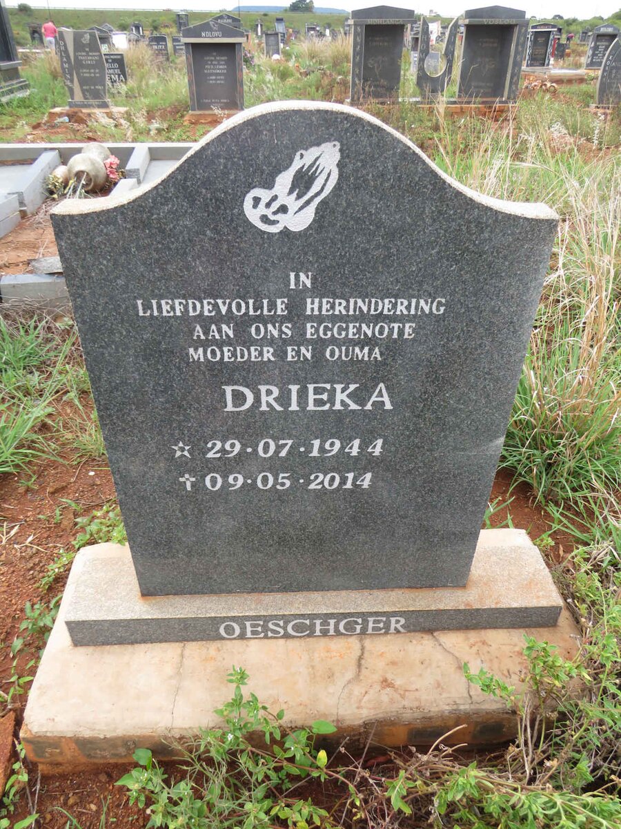 OESCHGER Drieka 1944-2014