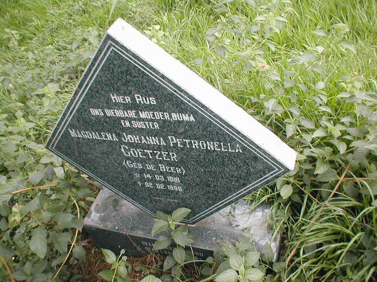 COETZER Magdalena Johanna Petronella nee de BEER 1918-1996