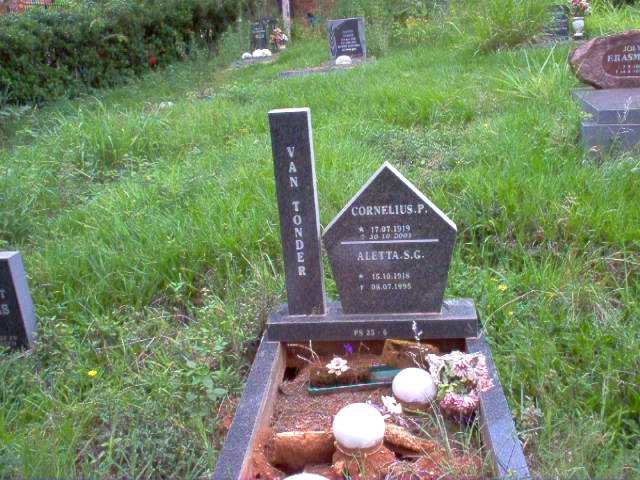 TONDER Cornelius P., van 1919-2003 &amp; Aletta S.C. 1918-1993