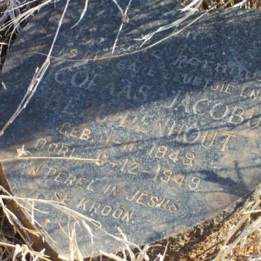 Limpopo, MOKOPANE district, Tabana 133, farm cemetery