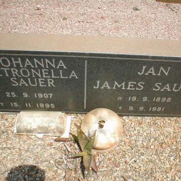 SAUER Jan James 1898-1981 &amp; Johanna Petronella 1907-1995