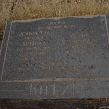 KOTZE David Stephanus 1890-1945 &amp; Jeannette Gesina Johanna VAN BOVILLON 1918-1953