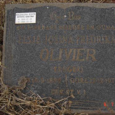 OLIVIER Elsje Josina Frederika nee KRUGER 1886-1977 :: HENNING Magdalena Judith nee OLIVIER 1909-2001