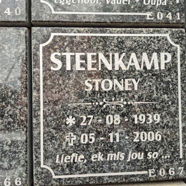 STEENKAMP Stoney 1939-2006