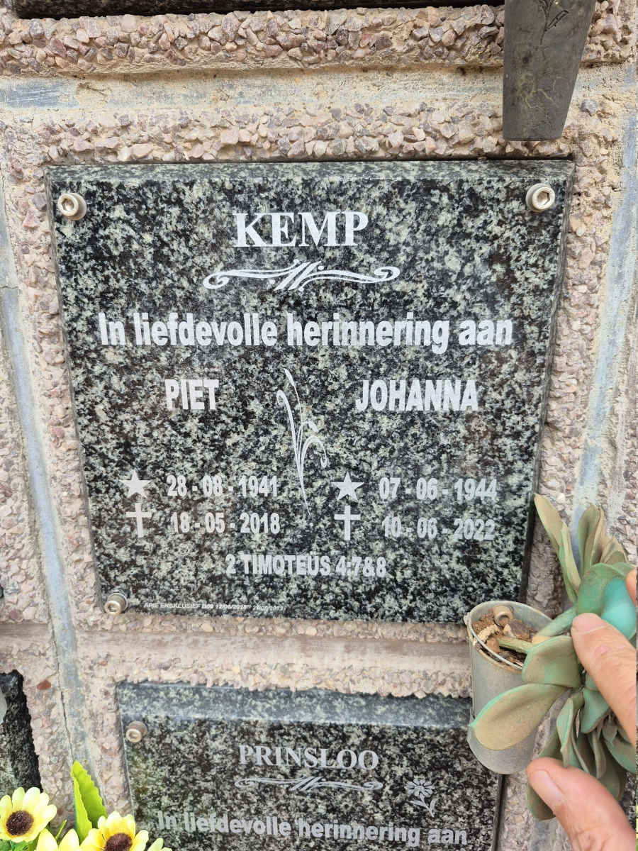 KEMP Piet 1941-2018 & Johanna 1944-2022