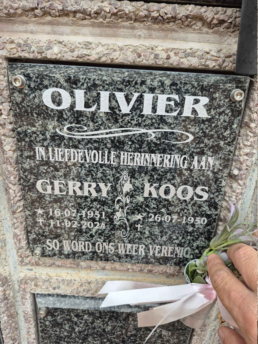 OLIVIER Koos 1950- & Gerry 1951-2024