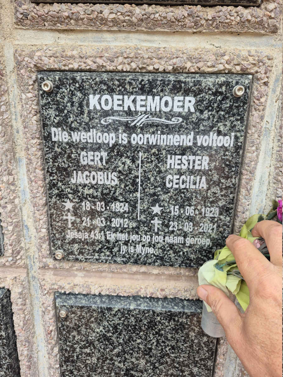KOEKEMOER Gert Jacobus 1924-2012 & Hester Cecilia 1923-2021