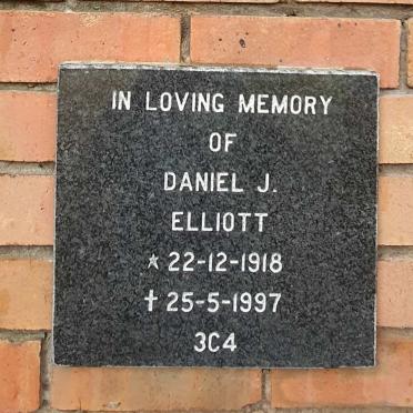 ELLIOTT Daniel J. 1918-1997