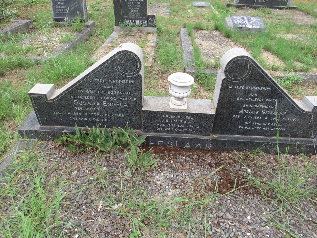 BEESLAAR Adriaan Gerhardus 1894-1977 & Susara Engela nee BOTES 1894-1968