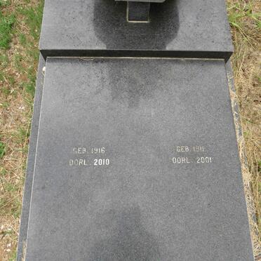 NYSSCHEN Chris, de 1911-2001 & Sannie 1916-2020_2