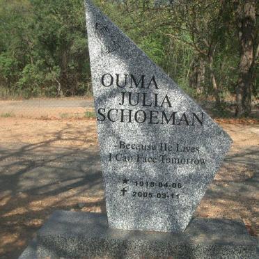 SCHOEMAN Julia 1918-2005