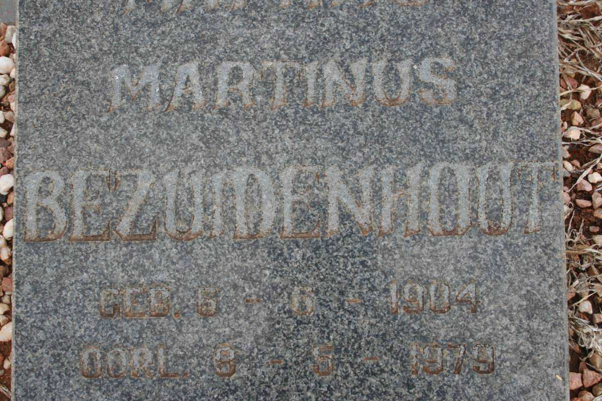 BEZUIDENHOUT Martinus 1904-1979