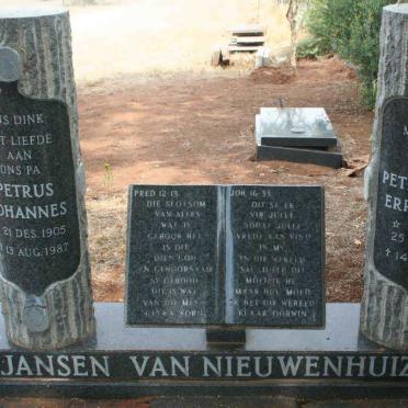NIEUWENHUIZEN Petrus Johannes, Jansen van 1905-1987 &amp; Petronella Errindina PRINSLOO 1909-1988