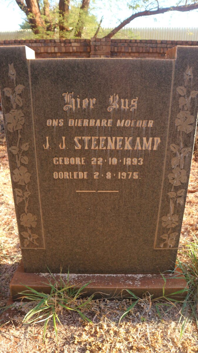 STEENEKAMP J.J. 1893-1975