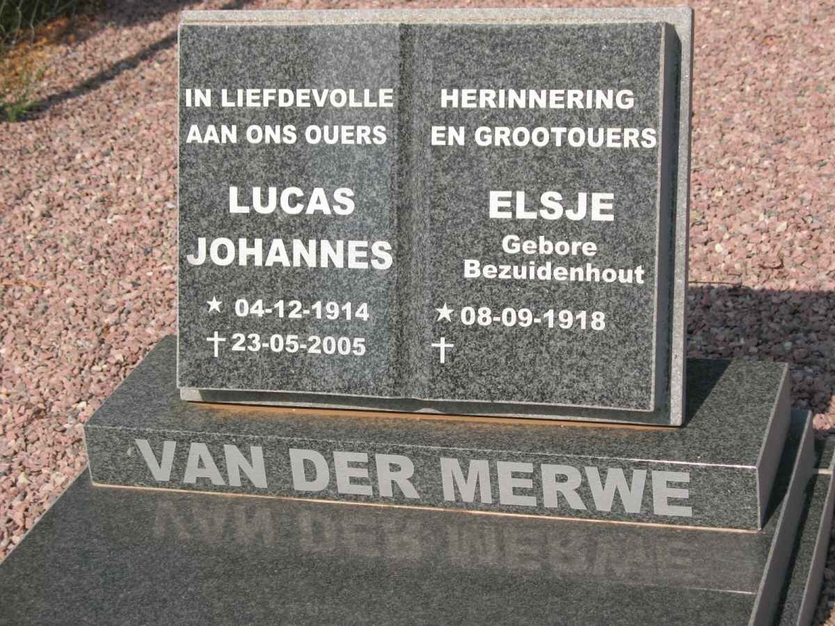 MERWE Lucas Johannes, van der 1914-2005 &amp; Elsje BEZUIDENHOUT 1918-
