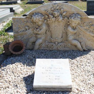 WESSELS Lydia June nee FORTMANN 1935-2001