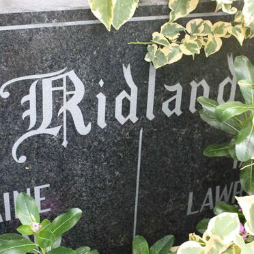 RIDLAND Ian Lawrence 1940-1990 &amp; Elaine Jean 1943-1990