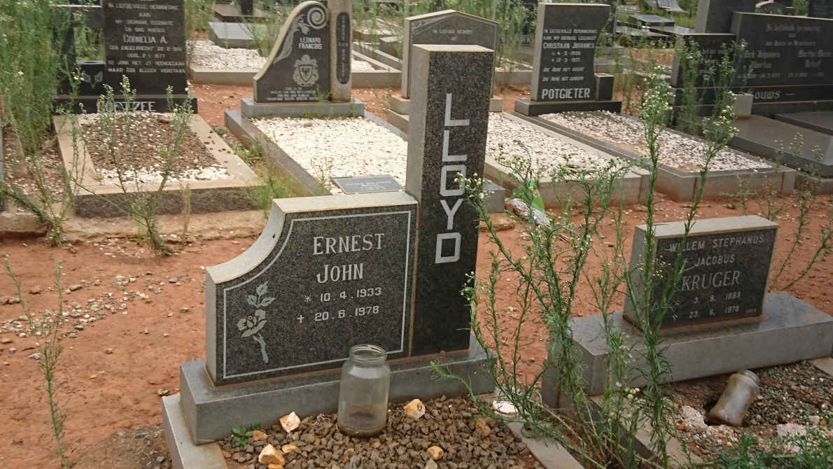 LLOYD Ernest John 1933-1978