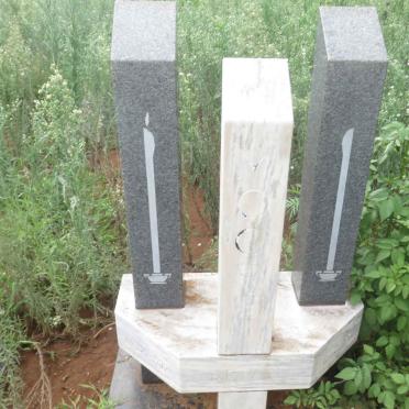 MOORE Brian 1939-1992