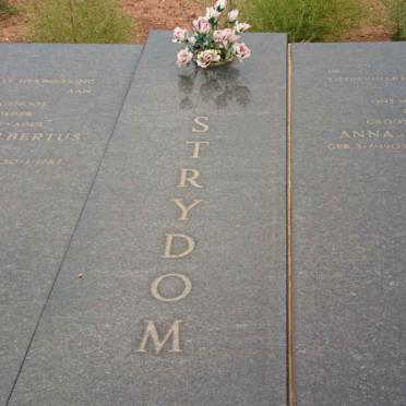 STRYDOM Erasmus Albertus 1899-1982 &amp; Anna Johanna 1903-1989