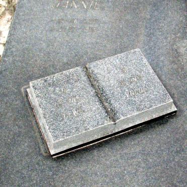 HEYNS Jannie 1907-19?? &amp; Gretha 1927-1966