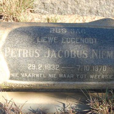 N - Vanne :: Surnames - N