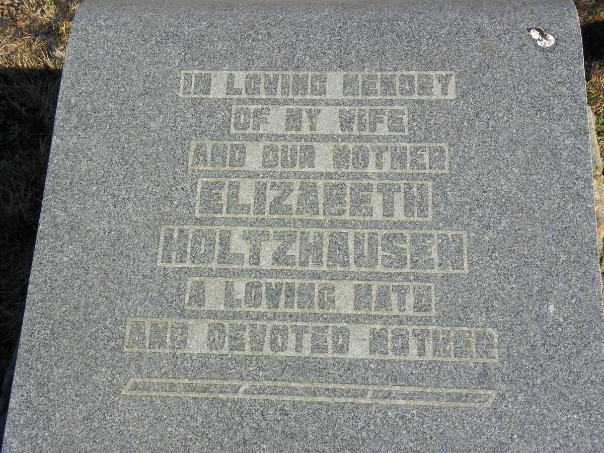 HOLTZHAUSEN Elizabeth