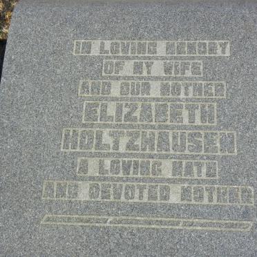 HOLTZHAUSEN Elizabeth