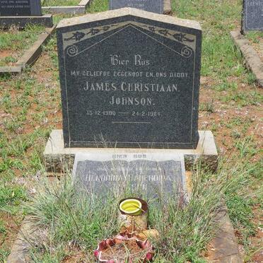 JOHNSON James Christiaan 1900-1964 &amp; Hendrina Barendina HILLS 1911-19?6