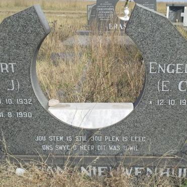 NIEUWENHUIZEN G.J., van 1932-1990 &amp; E.C. 1941-