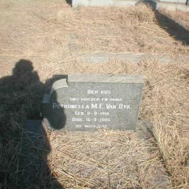 DYK Petronella M.E., van 1916-1985