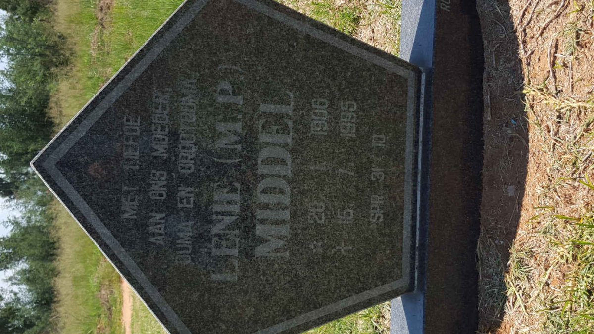 MIDDEL Lenie 1906-1995