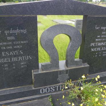 OOSTHUIZEN Esayes Engelbertus 1903-1977 &amp; Petronella Nicolasina 1908-1995